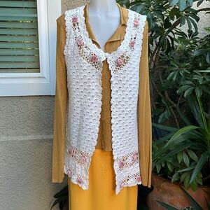 Vintage white hand crocheted cotton vest with cute little roses